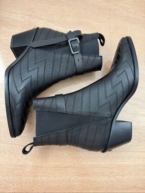 Zadig & Voltaire Black Chevron Leather Ankle Boots with Wing Medallion